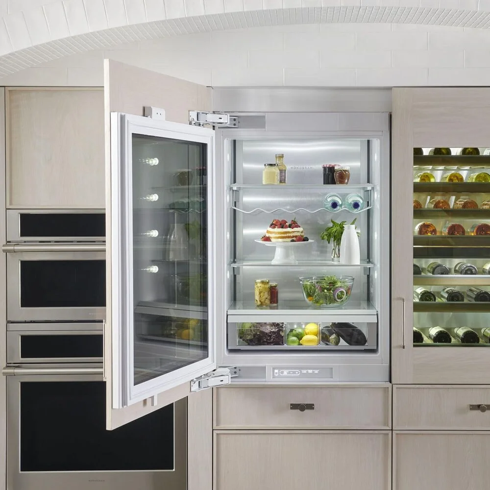 monogram-frige