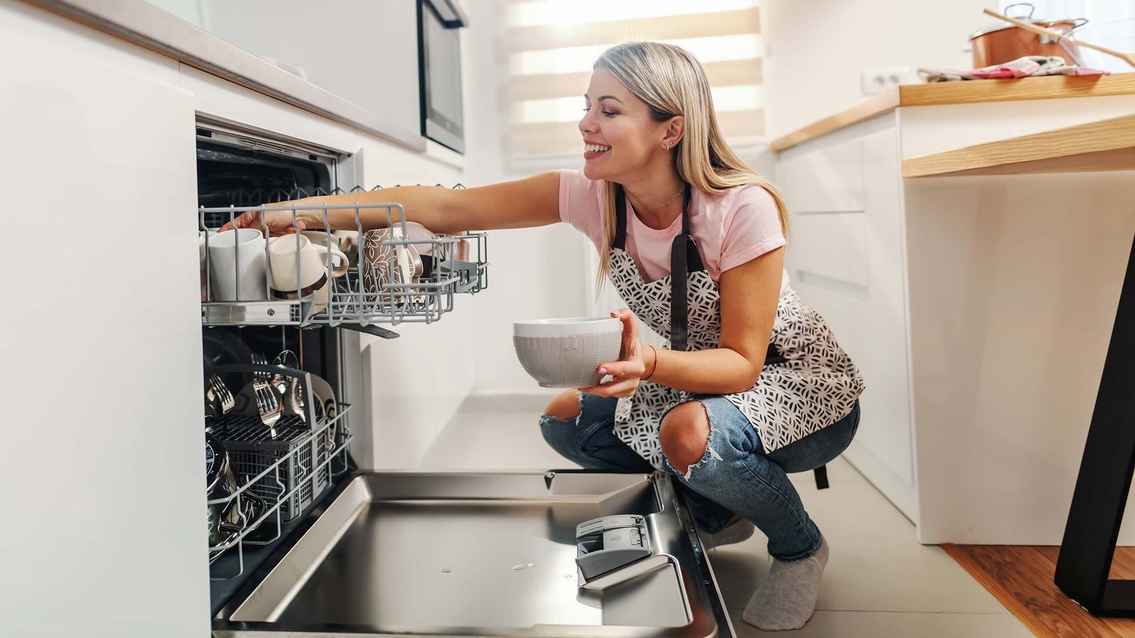 Why Your Dishwasher Isn’t Cleaning Properly